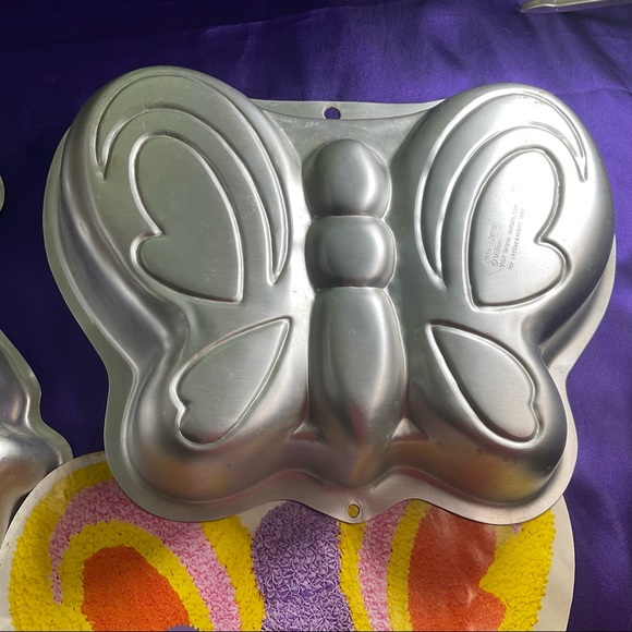 New VTG 📌Wilton 1993 Big Bird Sesam Street w/ Banner & 2003 Butterfly Cake  Pan - Picture 15 of 15